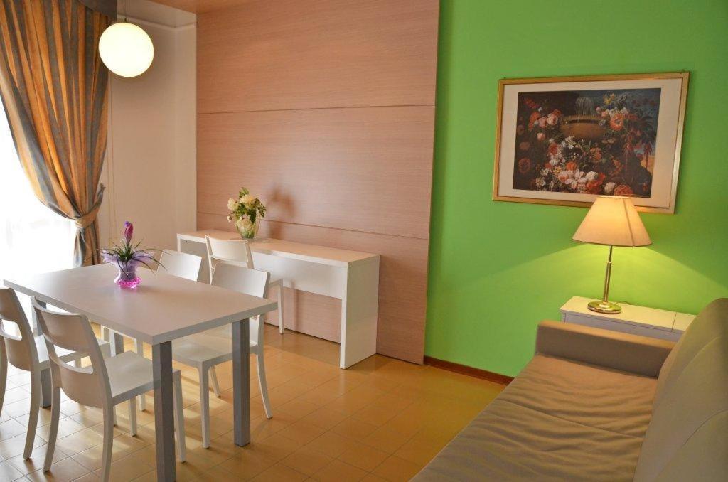 Residence Eurhotel Montesilvano Marina Exterior foto